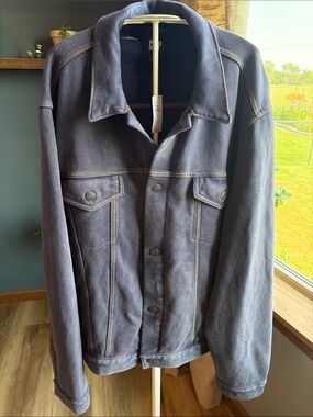 NWT GAP Heavyweight icon denim jacket